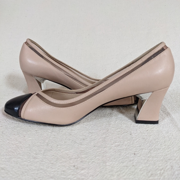 Karl Lagerfeld Sz 6.5 Pump Tan Black Colorblok Cut Out Mirror Chunky Block Heel - Picture 13 of 16
